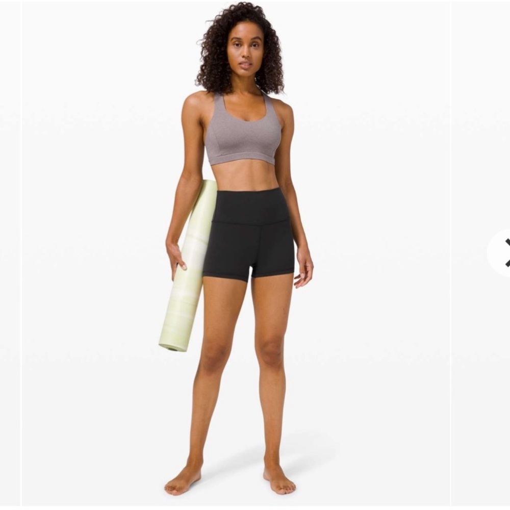 COPY - - Lululemon Align Short 4"
Black size 6 
NWT